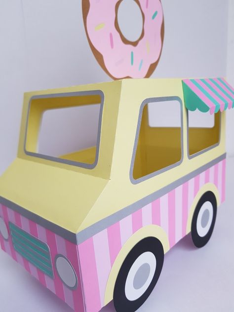 Ice Cream Truck Cardboard Box Car, Diy Ice Cream Truck Cardboard Boxes, Transportation Parade, Invitaciones Candy Land, Ice Cream Car, Cardboard Box Car, Ice Cream Party Theme, Valentine Card Box, Cardboard Car