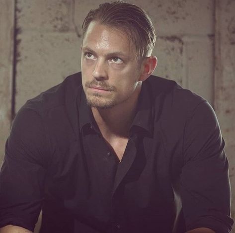 Joel Kinnaman The Informer, Rick Flag, Tall Dark Handsome, Joel Kinnaman, Platonic Relationship, Middle Aged Man, Book Boyfriends, American Actors, Face Claims