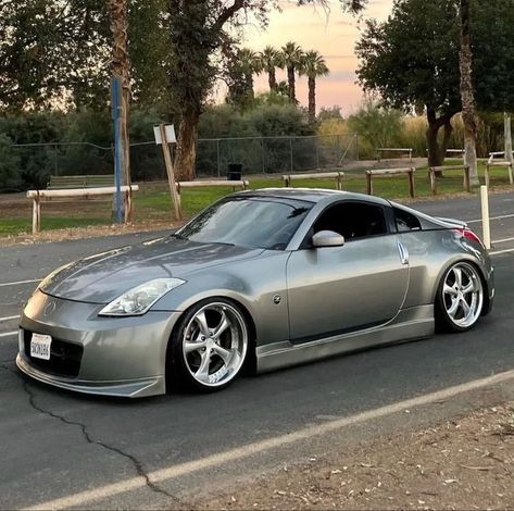 350z Nissan Custom, Nissan 350z Custom, Nissan Z Series, Kereta Sport, 370z Nismo, Slammed Cars, Nissan Nismo, Pimped Out Cars, Best Jdm Cars