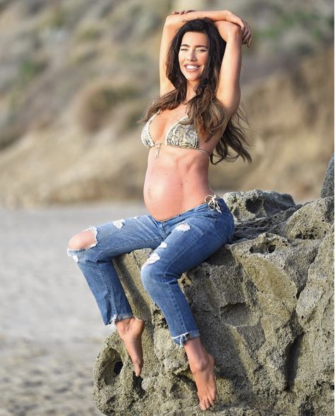 It looks like this daytime television star is very proud of her growing baby bump! The Bold and the Beautiful actress Jacqueline MacInnes Wood has been sharing photos of her pregnant belly on her Instagram account as she is continuing to count down the days until she gets to hold her little baby. Th Steffy Forrester, Pregnant Actress, Jacqueline Macinnes Wood, Beautiful S, Bump Pictures, Baby Bump Photos, Baby Laundry, Bump Photos, The Bold And The Beautiful