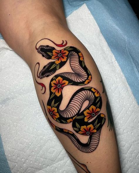 15 Amazing Snake Tattoo To Try Out - Gist94 Rattlesnake Tattoo, Two Headed Snake, Traditional Snake, Traditional Tattoo Woman, Traditional Snake Tattoo, Tato Tradisional, Floral Snake, Traditional Tattoo Inspiration, Traditional Tattoo Flowers