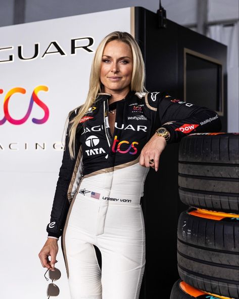 Linsey Vonn, Female Speedster, Lindsey Von, Female Race Car Driver, Lindsey Vonn, Celebrity Look, Social Media Influencer, Ad Campaign, Race Cars