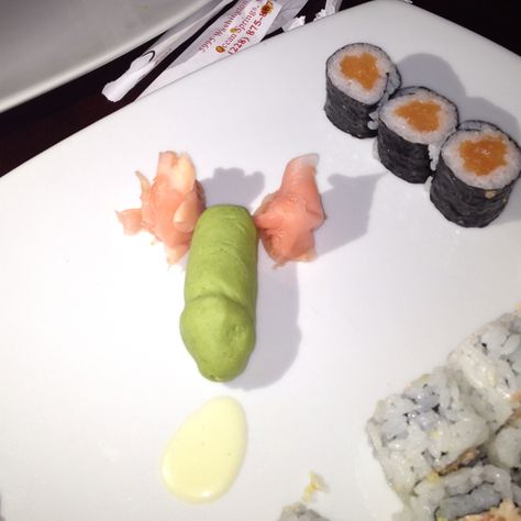 Bachelorette party fun - our sushi chef decided to get creative with our wasabi and ginger (this happened tonight) lol Sushi Bachelorette Party, That's Hilarious, Sushi Party, Sushi Chef, Party Fun, Mermaid Party, Get Creative, Best Part Of Me, Bachelorette Party