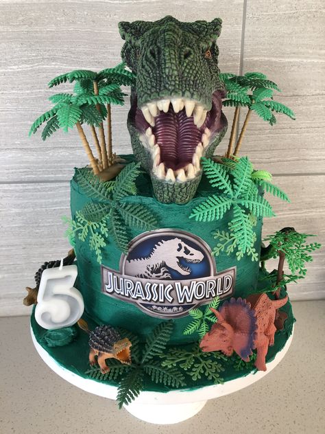 Jurassic Birthday Cake, Jurassic Park Cake Birthdays, Jurassic Park Party Cake, Pastel Jurassic World, Jurassic World Cake Ideas, World Cake Ideas, Cake Ideas Dinosaur, Jurassic Park Birthday Cake, Dinosaur Cakes For Boys