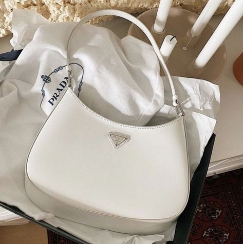 Prada Aesthetic, Purse Aesthetic, Prada Purse, Swimming Kit, Clear Belt, Prada Purses, Cake Bag, White Handbags, Travel Women