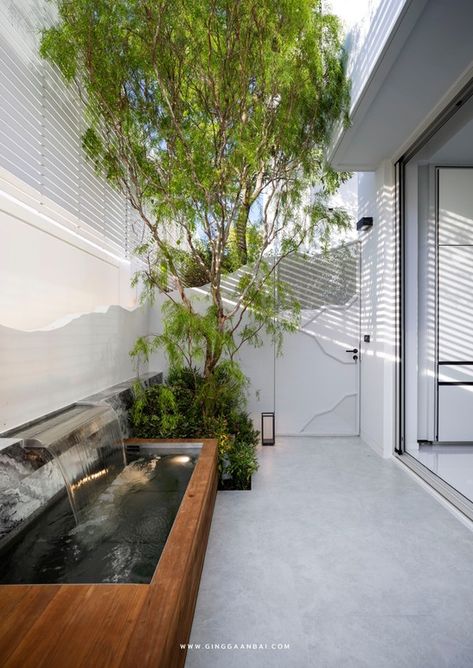 Secret Outdoor Space (#gingsite1745) Budget Gardening, Industrial Apartment Decor, Terrace House Exterior, Indoor Courtyard, Kolam Koi, House Architecture Styles, Small Courtyard, Balcony Grill Design, Gardening Design