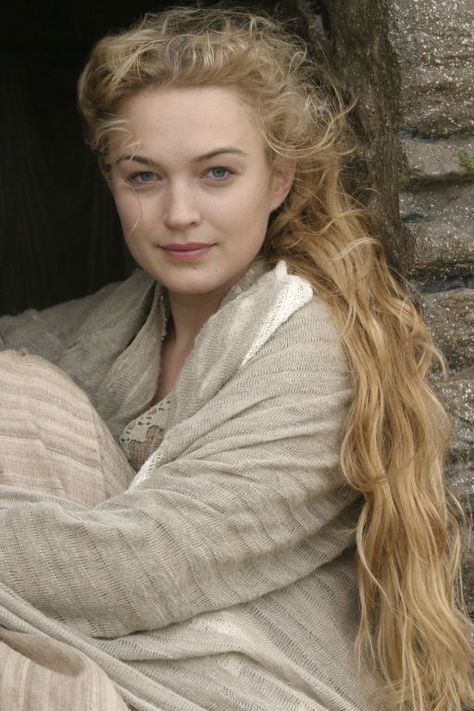 Sophia Myles, Beauty Face, Havana, Character Inspiration, Beautiful People, Blonde Hair, A Woman, Blogger, Blonde