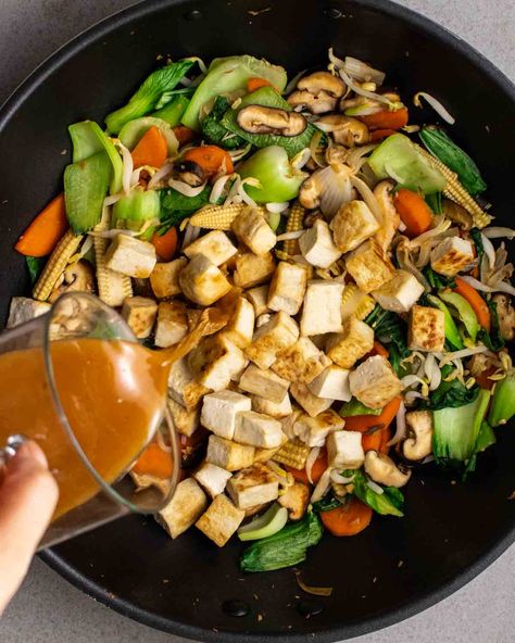 Easy and quick to make, this saucy vegan vegetable tofu chop suey is definitely a crowd pleaser! This one-pan meal makes a great weeknight dinner. Vegan Chop Suey Recipe, Vegetarian Chop Suey, Chop Suey Sauce, Vegan Baby, Chop Suey, Bean Curd, Shiitake Mushroom, One Pan Meals, Bean Sprouts