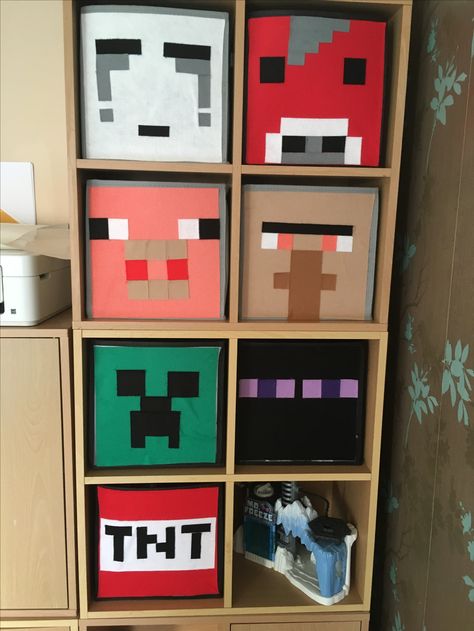 Minecraft storage boxes Minecraft Dresser, Boys Minecraft Bedroom, Minecraft Storage, Minecraft Room Decor, Minecraft Bedroom Decor, Diy Minecraft, Minecraft Bedroom, Minecraft Room, Minecraft Birthday Party