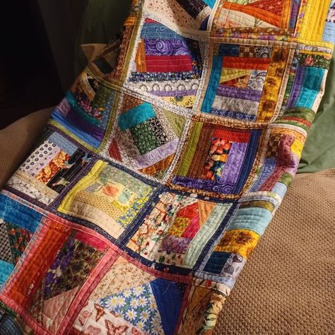 ScrappyGirlsClub | Crumb quilt I am working on. | Facebook Crumb Quilting, Crumb Quilts, Crumb Quilt, Quilting Ideas, Quilting, Sewing