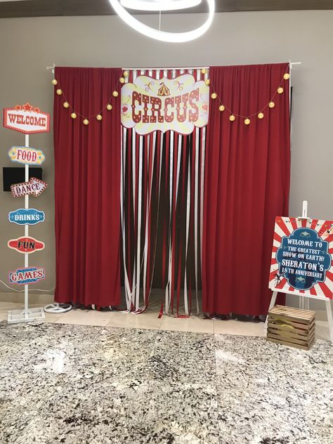 Carnival Themes Decoration, Diy Circus Photo Backdrop, Carnival Photo Booth Backdrop, Carnival Room Decor, Circus Office Decoration, Vintage Circus Theme Party Decorations, Diy Carnival Backdrop, Circus School Decorations, Carnival Office Decorations