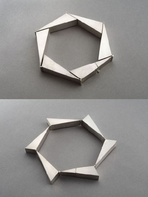 ALICE CHUNG, HINGED BRACELET Modular Jewelry, Kinetic Jewelry, Hinge Bracelet, Modern Jewellery Design, Contemporary Jewelry Design, Art Jewelry Contemporary, Hinged Bracelet, Jewelry Images, Geometric Jewelry