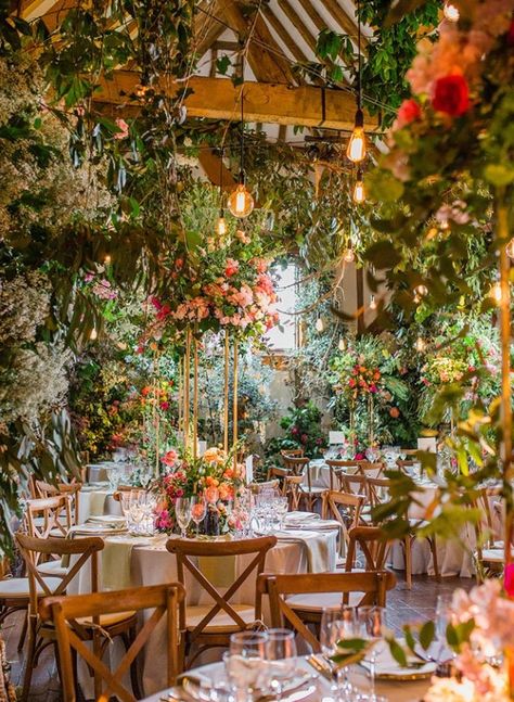 Dress up your Barn Wedding Venue | Stressfree Venue Transformers Cottagecore Wedding, Tafel Decor, Enchanted Forest Wedding, Something Blue Wedding, Fairy Wedding, Barn Wedding Venue, Wildflower Wedding, Wedding Mood, Forest Wedding