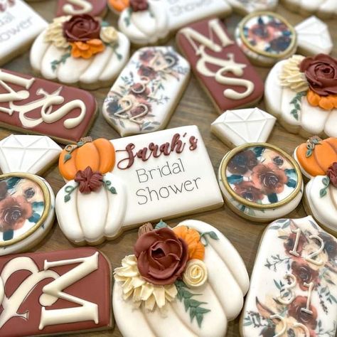 Fall In Love Bridal Shower Cookies, Fall In Love Bridal Shower Ideas Food, Bridal Shower Ideas Food, Bridal Shower Wine Theme, Fall In Love Bridal Shower, Bridal Shower Wine, Bridal Shower Inspo, Bridal Shower Cookies, Bride Shower