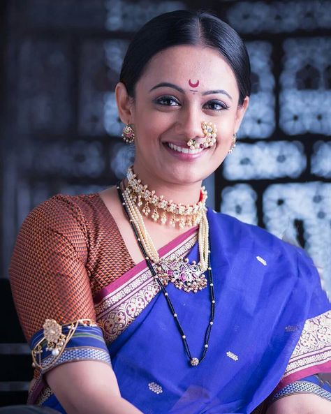 || Jhakaas Abhinetri || ❤  Spruha Joshi  ❤ Spruha Joshi, Marathi Saree, Kashta Saree, Marathi Bride, Wedding Jewellery Designs, Nauvari Saree, 13 October, Indian Bridal Dress, Traditional Indian Outfits