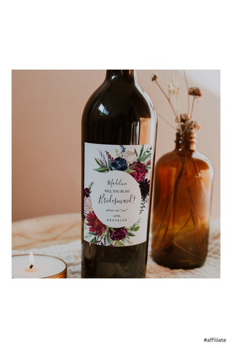 Bridesmaid Proposal Wine, Modern Bridesmaid, Wine Bottle Label, Bachelorette Party Supplies, Asking Bridesmaids, Burgundy Bridesmaid, Bachelorette Decorations, Floral Bridesmaid, Cadeau Photo