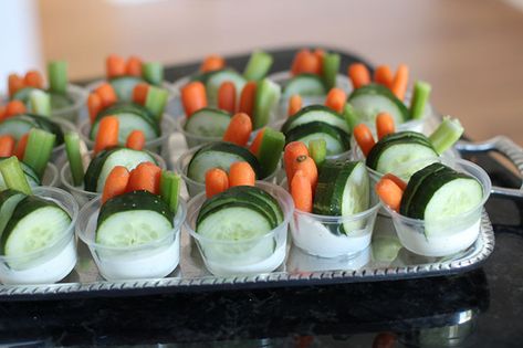 Chip Cups For Party, Fruit And Veggie Cups For Party, Veggie Party Cups, Individual Veggie Cups For Party, Veggie Cups With Dip Appetizer Ideas, Vegetable Cups For Party, Mini Veggie Cups, Individual Veggie Cups And Dip, Veggie Charcuterie Cups