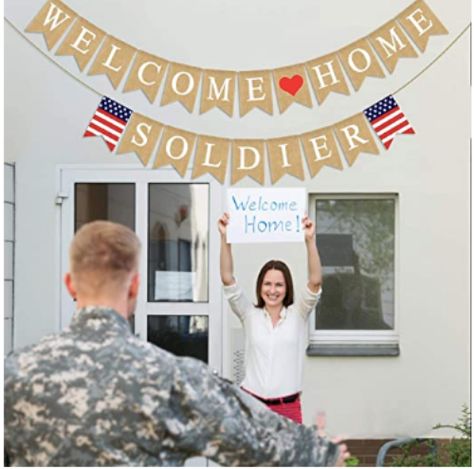 15 Military Welcome Home Gift Ideas for Military Homecoming Military Homecoming Ideas, Welcome Home Gift Ideas, Military Welcome Home Signs, Deployment Party, Military Welcome Home, Welcome Home Soldier, Deployment Homecoming, Military Party, Home Gift Ideas