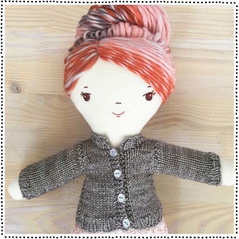 Wee Wonderfuls, Elsa Doll, Toy Sewing, Doll Knitting, Knitting Dolls Clothes, Dolls Clothes Diy, Knitting Patterns Free Cardigans, Doll Outfits, Sewing Design