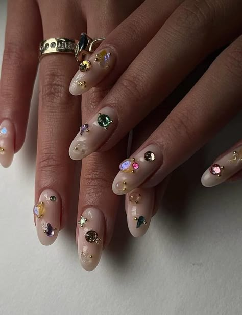 7 Fall Nail Trends for 2024 Everyone Will Be Showing Off! Nails Set Ideas, Elegant Fall Nails, Bachelorette Nails, Fall Nails Ideas, Disco Nails, Neutral Nail Art, Fall Leaves Nail Art, Bday Nails, Gold Nail Polish