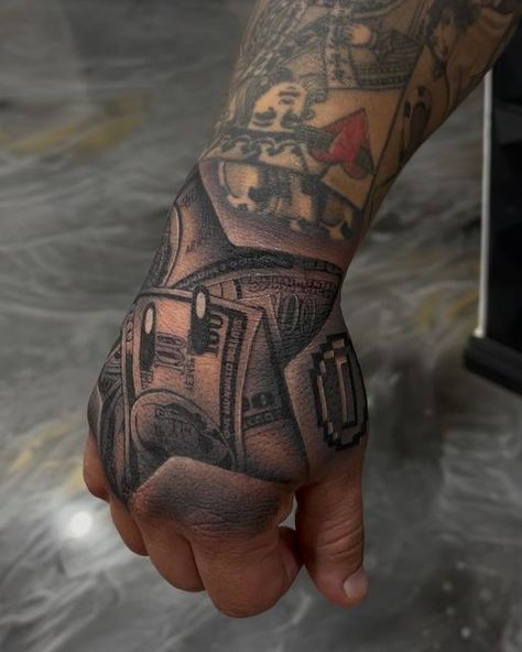 Super Mario Star Tattoo, Supermario Tattoos, Scope Tattoo, Big Tattoo Ideas For Men, Mario Star Tattoo, Star Hand Tattoos, Mario Tattoos, Super Mario Tattoo, Mario Tattoo