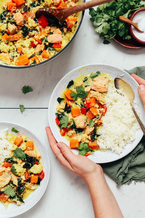 Cabbage Curry, Salmon Curry, Lime Salmon, Minimalist Baker, Easy Salmon, Green Curry, Different Vegetables, Big Bowl, Fresh Veggies