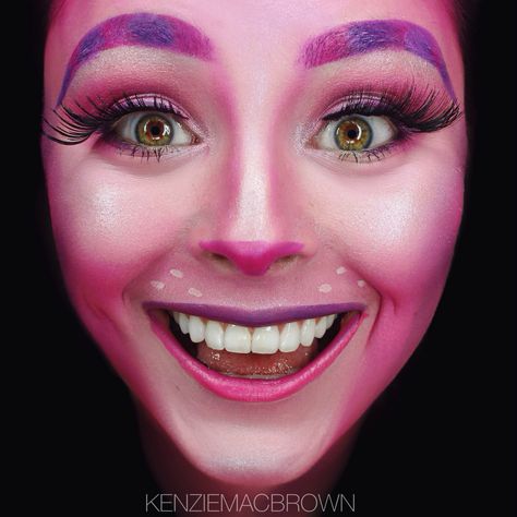 Cheshire Cat Halloween makeup Alice In Wonderland Cat Costume, Cheshire Cat Face Paint, Cat Makeup Tutorial, Cat Face Makeup, Cheshire Cat Makeup, Cheshire Cat Halloween, Alice In Wonderland Makeup, Cheshire Cat Costume, Wonderland Makeup