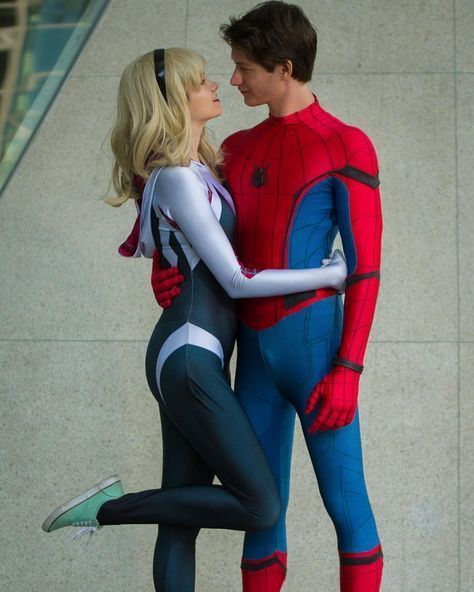 Spiderman Halloween Costume, Partner Costumes, Cute Couples Costumes, Unique Couple Halloween Costumes, Couples Cosplay, Halloween Parejas, Matching Halloween Costumes, Spiderman Costume, Marvel Costumes