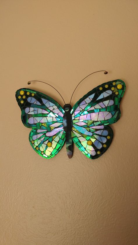 Mosaic Butterfly Ideas, Butterfly Mosaics, Mosaic Butterflies, Fox Butterfly, Butterfly Wall Art Diy, Mosaic Butterfly, Klamath Falls Oregon, Butterfly Mosaic, Mosaic Birdbath