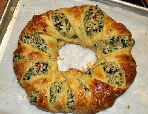 Crescent Roll Rings, Spinach Appetizers, Artichoke Appetizer, Crescent Roll Recipes Dinner, Halloween Fingerfood, Crescent Recipes, Pillsbury Recipes, Crescent Ring, Pampered Chef Recipes