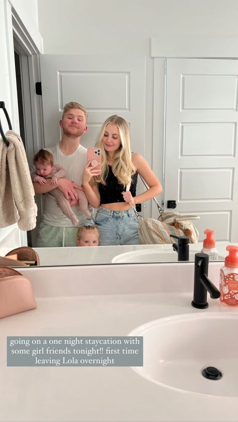 Aspyn And Parker, Instagram Family, Some Girls, First Night, Mirror Selfie