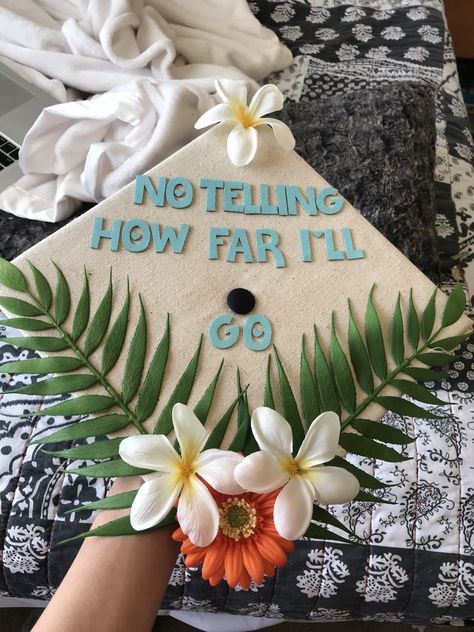 Cap Quotes, Senior Scrapbook Ideas, Moana Aesthetic, Graduation Party Inspiration, Graduation Activities, Senior 25, Nurse Graduation Cap, College Grad Cap Ideas, Graduation Cap Decoration Diy