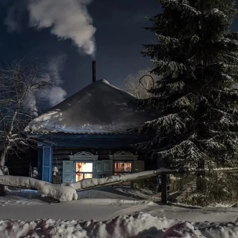 Camping Inspiration, Russian Winter, Winter Scenery, Cozy Place, Wooden House, Winter Aesthetic, Country Living, Old House, My Dream Home