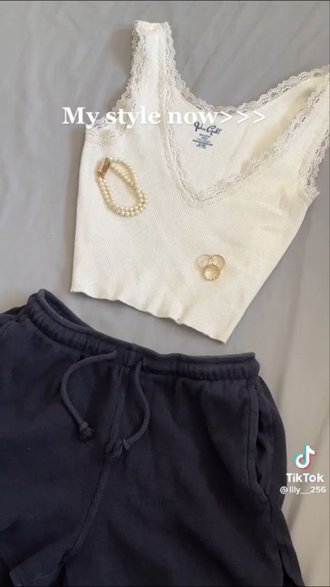 Cute White Outfits, Sarah Logan, Curl Routine, Lululemon Outfits, Cute Outfits For School, Preppy Outfit, Stockholm Fashion, Summer Fits, Cute Everyday Outfits