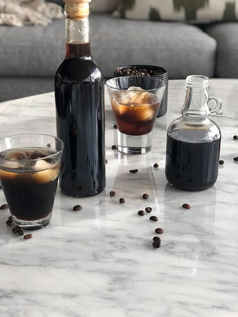 Infused Liquors Recipes, Homemade Coffee Liquor, Homemade Coffee Liqueur Recipes, How To Make Coffee Liquor, Coffee Infused Vodka, Coffee Liquor Recipes, Homemade Infused Alcohol, Diy Coffee Liquor, Mr Black Coffee Liqueurs Recipes