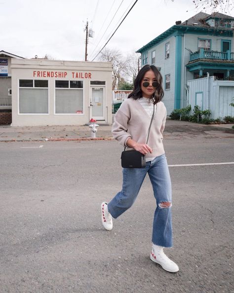 Kate Ogata, Realistic Outfits, Style Icon, Mom Jeans, Personal Style, Wardrobe, Pants, On Instagram, Clothes