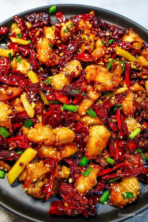 Chili Chicken Recipe, Spinach Appetizers, Easy Vegetable Stir Fry, Chilli Chicken Recipe, Sichuan Food, Meat Meals, Dried Chillies, Stir Fry Recipes Chicken, Chili Chicken