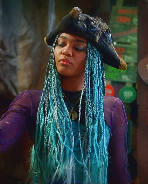 China Anne McClain as Uma China Ann Mcclain, China Anne Mcclain Instagram, China Mcclain, Uma Descendants, Anne Mcclain, China Anne Mcclain, China Anne, Descendants, Sofia