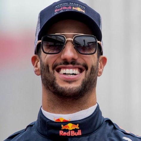 Daniel Ricciardo is wearing Matte Black and 14K Gold Dita Flight.006 7806 B Full Rim Rectangle Sunglasses With Grey To Clear Gradient Lenses Daniel Ricciardo Sunglasses, Dita Sunglasses Men, Dita Flight 006, Dita Sunglasses, Formula 1 Drivers, Daniel Ricciardo, Rectangle Sunglasses, Fashion Over 50, Male Beauty