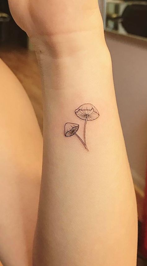 Discreet And Charming Wrist Tattoos You'll Want To Have #wristtattoos #tattooinspo #classytattoos #elegance Tiny Mushrooms Tattoo, Minimalist Tattoo Mushroom, Wrist Mushroom Tattoo, Minimal Mushroom Tattoo, Cute Tattoos Mushroom, Mushroom Line Tattoo, Small Cute Mushroom Tattoos, Realistic Mushroom Tattoo, Cute Matching Mushroom Tattoos