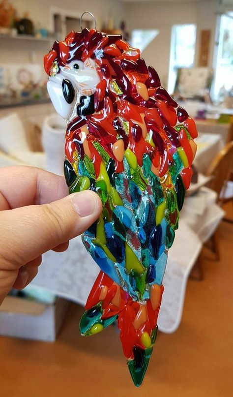 Fused Glass Parrot, Broken Glass Crafts, Glass Art Products, Fused Glass Panel, Fused Glass Dishes, Fused Glass Ornaments, Glass Fusion Ideas, Bullseye Glass, Fused Glass Artwork