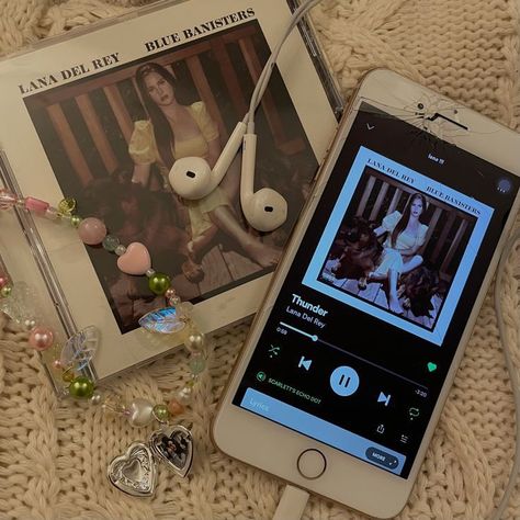 Estilo Blair Waldorf, Lana Del Rey Love, Lana Del Rey Vinyl, Lana Rey, Brooklyn Baby, Lana Del Ray, Music Aesthetic, Music Stuff, My Vibe