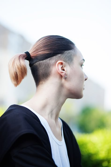 Undercut Ponytail Women, Undercut With Short Hair, Shaved Bob Haircut Undercut, Undercut Styles For Women, Woman Undercut, Long Pixie With Undercut, Undercut With Bangs, Short Hair With Undercut, Undercut For Women