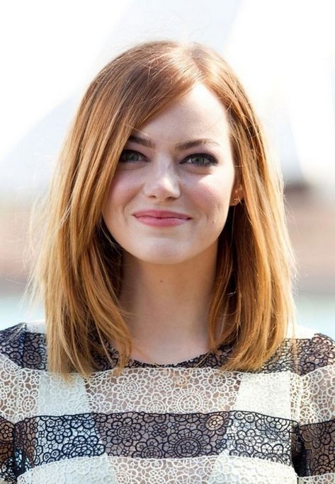 medium long hair for round faces Emma #Stone Bob haircut Circle Face Shape, Haircuts For Big Noses, Hairstyles For Oval Face, Fat Face Haircuts, Bobbed Hairstyles With Fringe, Cheveux Oranges, Chubby Face Haircuts, Circle Face, Long Face Haircuts