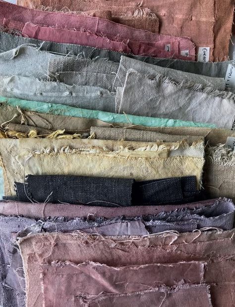 How To Fade Fabric Color, Best Way To Dye Fabric, How To Naturally Dye Fabric, Natural Dyes For Fabric, Tea Dyed Fabric, Eco Dyeing Fabric, Fabric Dyeing Techniques, Diy Dye, Textile Dyeing