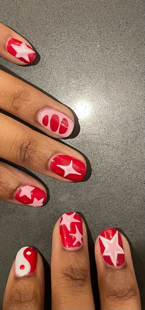 Short Nails Design Colorful, Stubby Nail Designs, Red And Pink Star Nails, Masc Valentine Nails, Red Star Nails Short, Red Nails Black Star, Star Nails Red And Black, Stars Nails Design, Short Funky Nail Designs