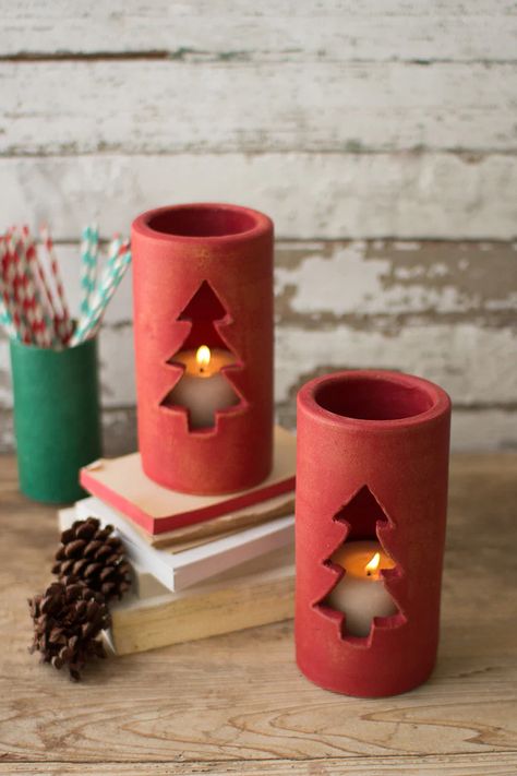 Christmas Compositions Using Candles: 12 Ideas To Light Up Your Holidays | Decor Home Ideas Clay Christmas Tree, Holiday Pottery, Clay Christmas Decorations, Ceramic Christmas Decorations, Christmas Tree Candle Holder, Clay Candle, Tree Candle Holders, Tree Candle, Clay Christmas