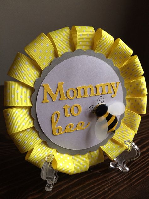 Mommy to Bee Badge, Baby Shower Badge, Mommy to Bee Pin Baby Shower Badge, Bee Themed Gender Reveal, Bee Baby Shower Decoration, Honey Bee Baby Shower, Bee Baby Shower Theme, Mommy To Bee, Baby Shower Corsage, Bumble Bee Baby Shower, Prince Baby Shower