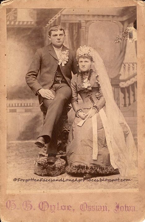 Old Vintage Photos, Old Wedding Photos, Hedda Gabler, Old Wedding, Gowns Vintage, Edwardian Wedding, Wedding Wednesday, Bride Photos, Vintage Wedding Photography