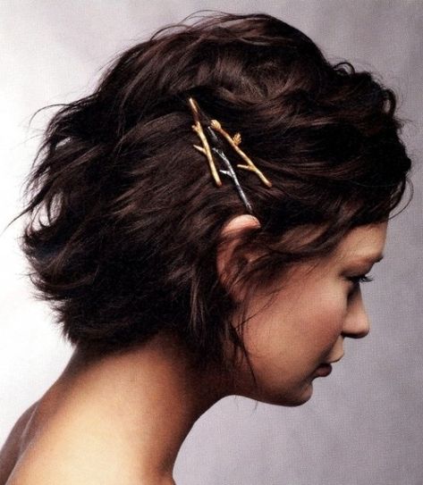 Fancy Bobby Pins for Short Hair | 24 Statement Hairstyles For Your New Year's Eve Party Kręcony Bob, Penteado Cabelo Curto, Hair Envy, Great Hair, Hair Dos, Hair Day, Beauty Secrets, Pretty Hairstyles, New Hair